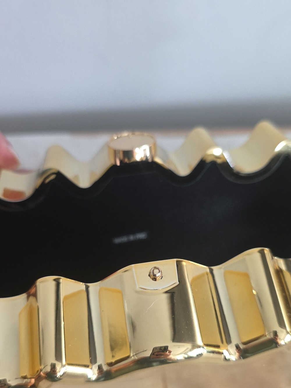 Cult Gaia Paloma Clutch In Shiny Gold - Picture 10 of 13